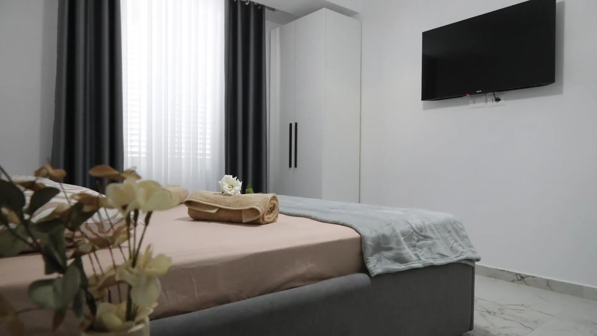 Rozafa Guest Room Center Shkodra 3*,